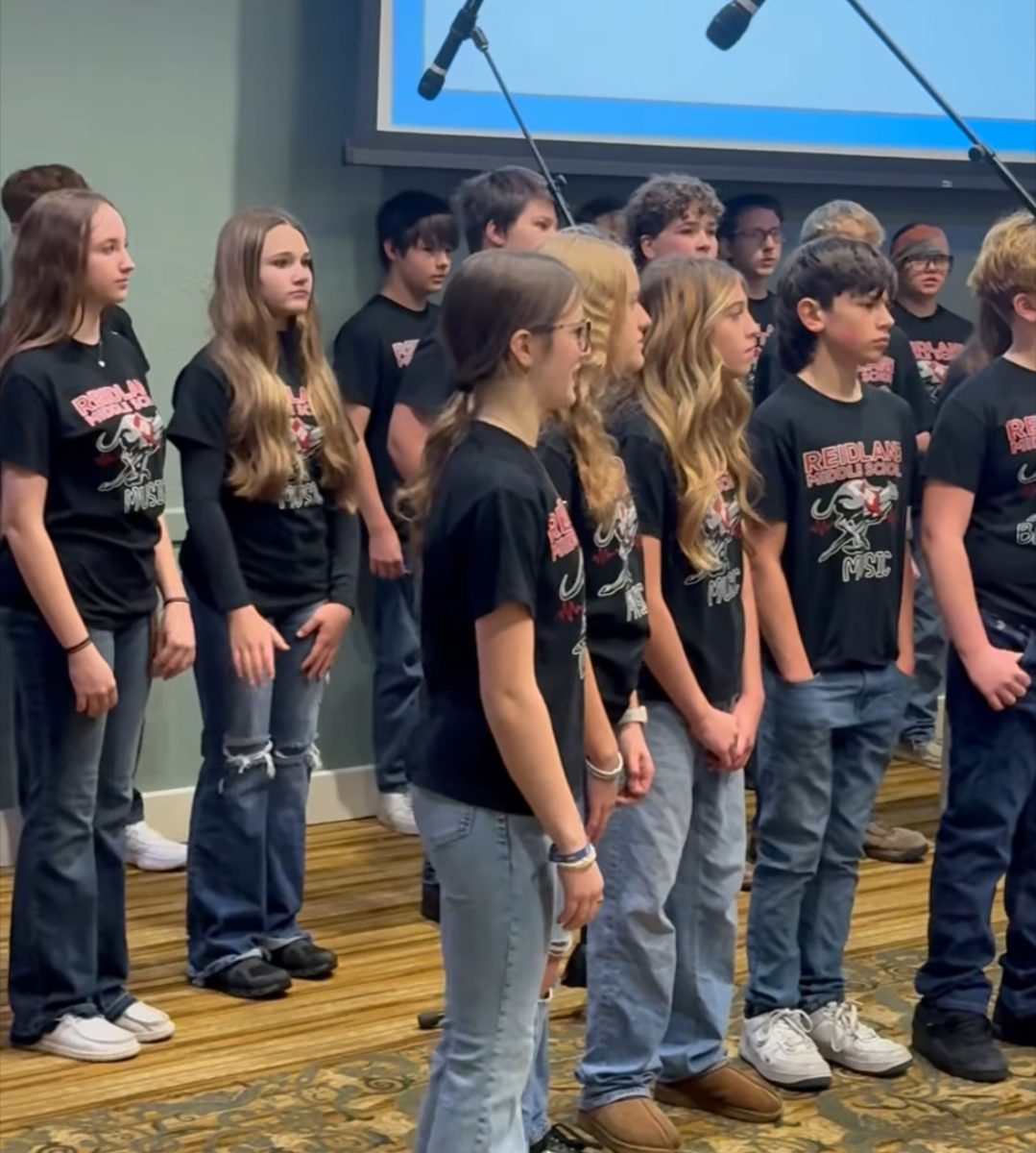 RMS choir at Paducah Chamber event 2025